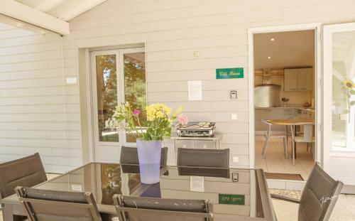Chalet Biron - Piscine & Tennis - G�tes de Poubille