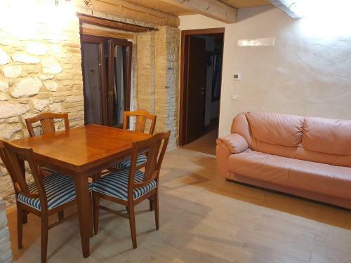 Apartamento Vacanze In Collina, Tra Mare E Monti