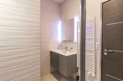 Apartamento Studio Charming & Modern - Quiet Area In City Center - Wifi