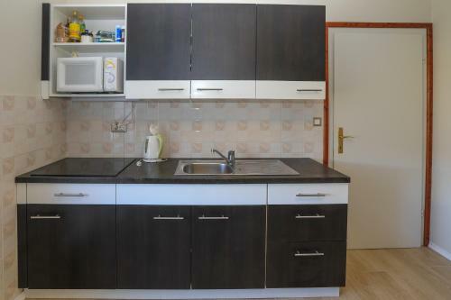 Apartments Pr Fajfarju