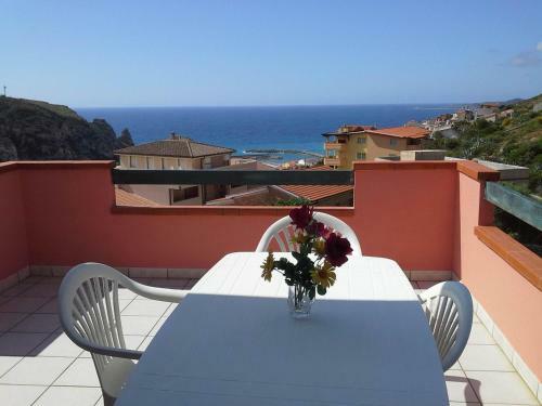 Appartamento Panoramico Con Due Terrazze Vista Sul Mare.