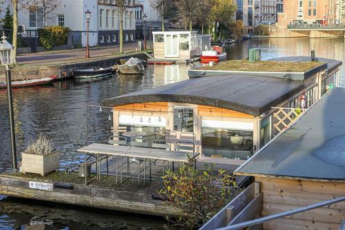 Bed & Breakfast Houseboat Next To Amstel