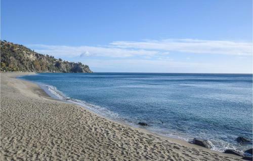Nice Apartment In Camini With 2 Bedrooms
