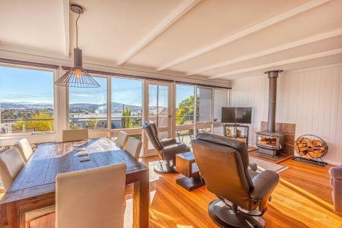 Mimosa Holiday House