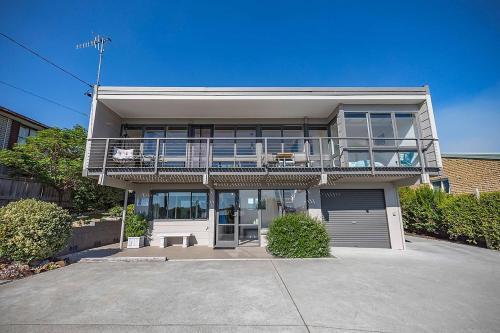 Mimosa Holiday House