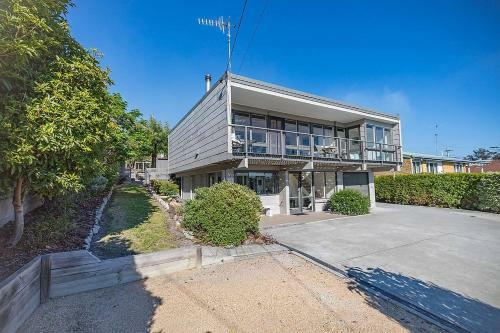 Mimosa Holiday House