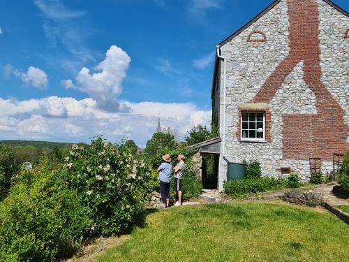 G�te "le Coureux" Avec Superbe Vue Sur La Campagne!
