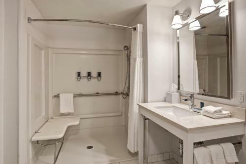Hotel Four Points By Sheraton Peoria Downtown