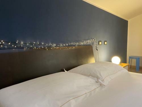 Hostal Splendida Camera Familiare Con Lucernario A 150 Mt Dal Mare