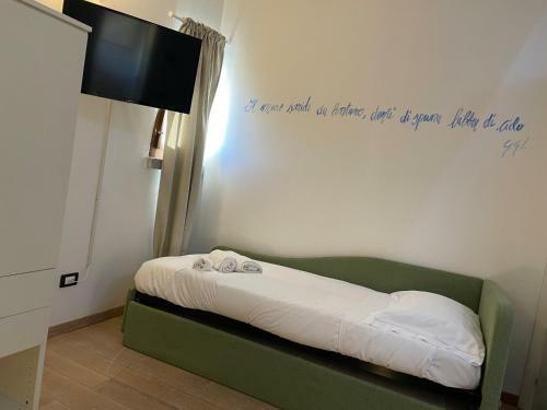 Hostal Splendida Camera Familiare Con Lucernario A 150 Mt Dal Mare