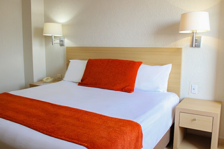 Hotel & Suites Real Del Lago