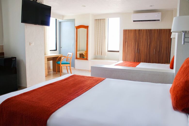 Hotel & Suites Real Del Lago