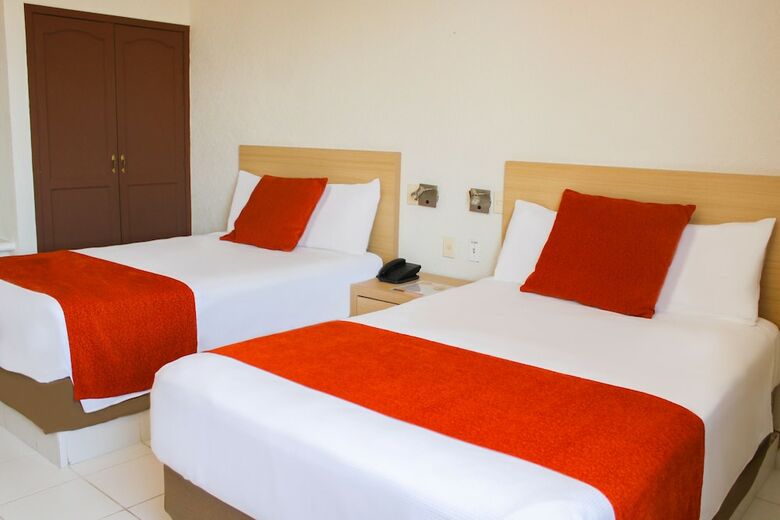 Hotel & Suites Real Del Lago