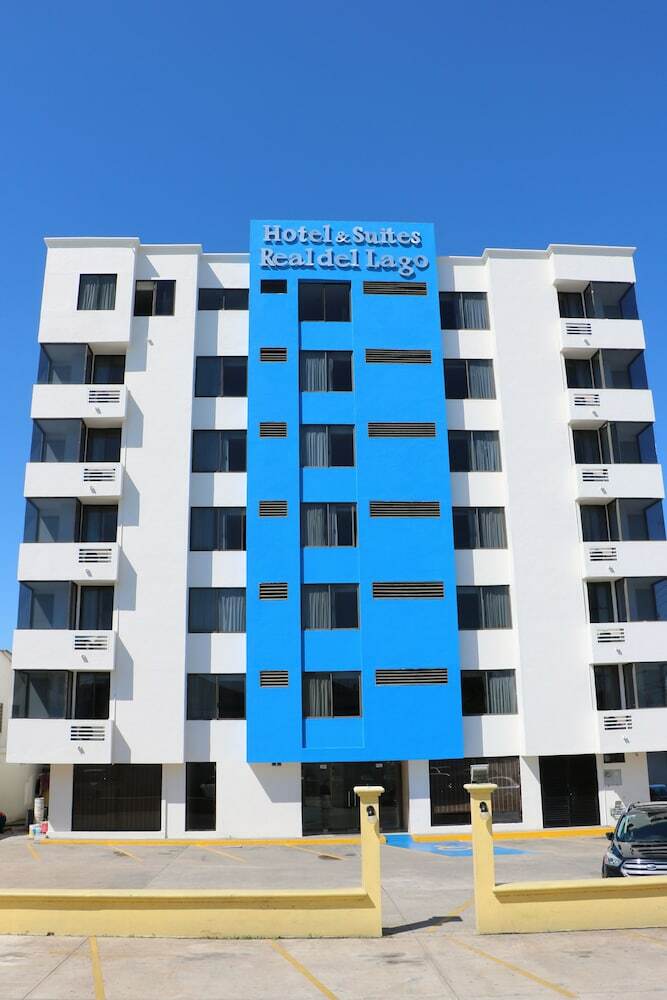 Hotel & Suites Real Del Lago
