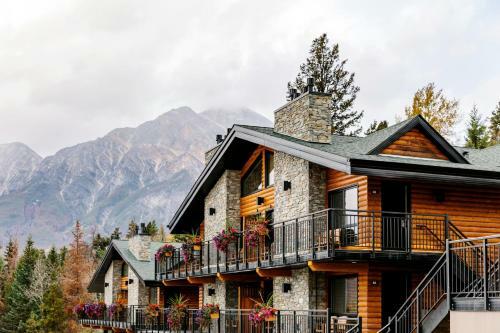 Hotel Pyramid Lake Resort