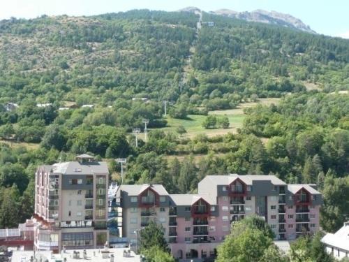Apartamento Appartement Brian�on, 2 Pi�ces, 6 Personnes - Fr-1-330c-27