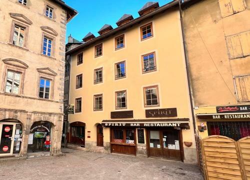 Apartamento T2 Au C?ur Du Centre Historique De Brian�on #5