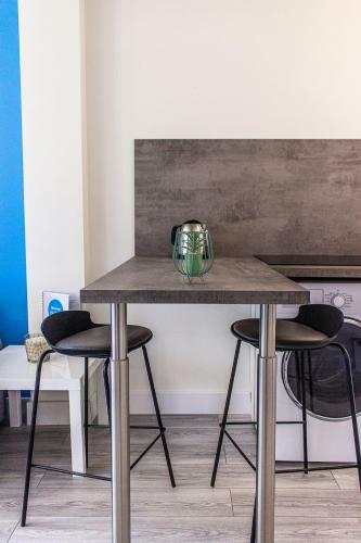 Apartamento Maisonnette Avec Jardin, Parc Du Ch�ne (tram T5)