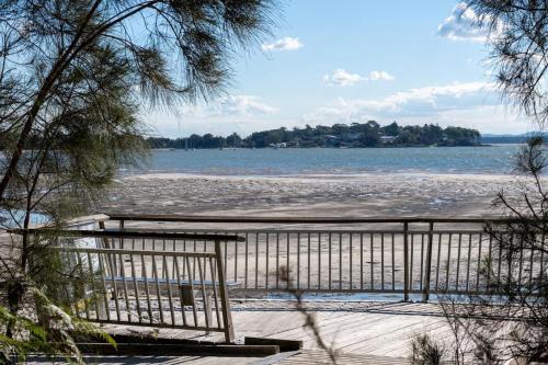 Ultimate Coastal Boaties Escape/lemon Tree Passage