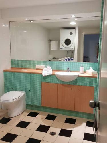 Stylish 1 Bedroom Apartment - Oaks Waterfront Resort