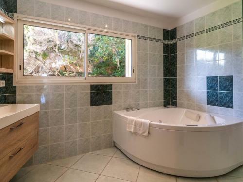 Seaside Holiday Home In Belv�d�re-campomoro With Private Pool
