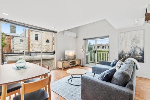 Apartamento Light-filled Coastal Living - Walk Everywhere