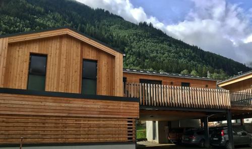 Gorgeous New-built Townhouse In Prime Location