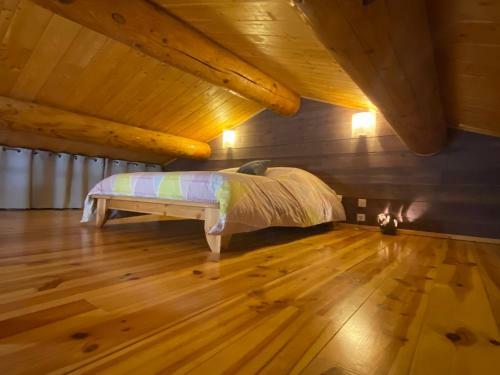 Maison Chaleureuse Avec Piscine Au Bord Du Gardon