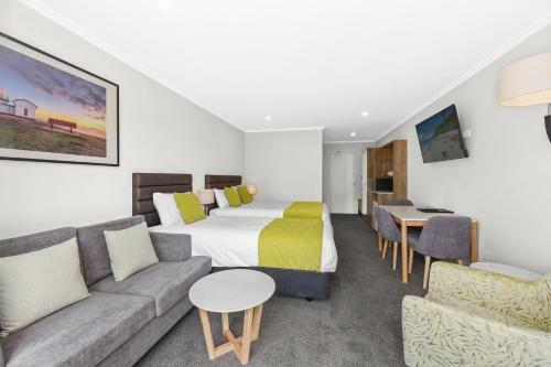 Palm Court Motor Inn
