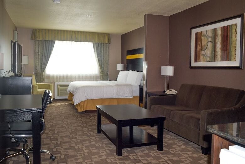 Hotel Holiday Inn Express And Suites Dawson Creek