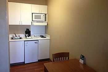 Hotel Crossland Economy Studios - Denver - Thornton