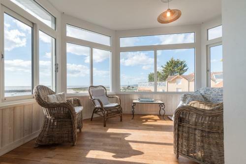 Maison De 200m Face A La Plage - La Bernerie