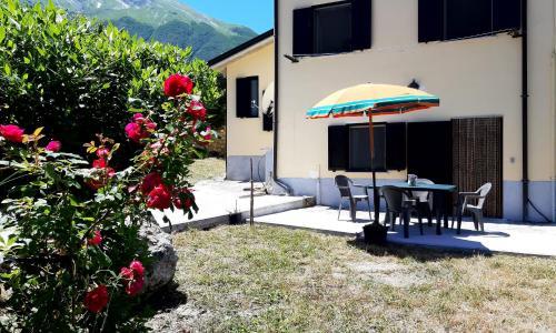 Casa Ai Piedi Del Monte Camicia