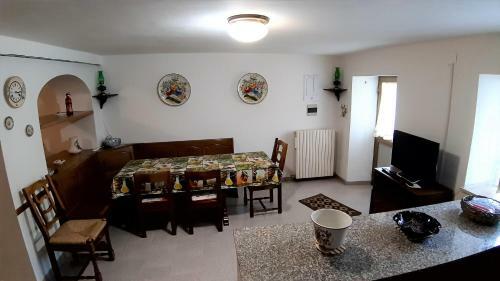 Casa Ai Piedi Del Monte Camicia