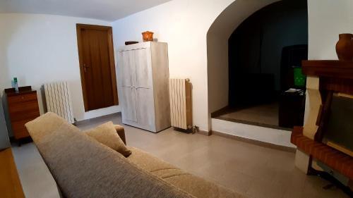Casa Ai Piedi Del Monte Camicia