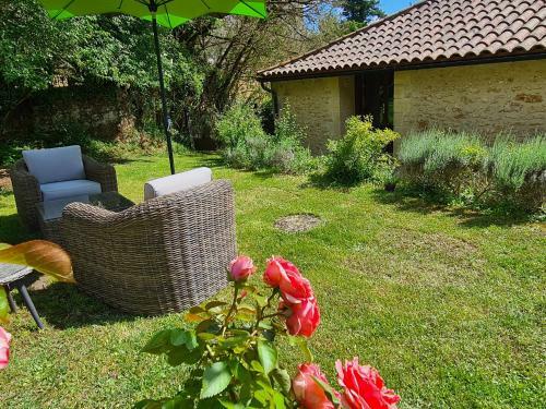 Hostal Ferme De Tayac - Charme Avec Pool