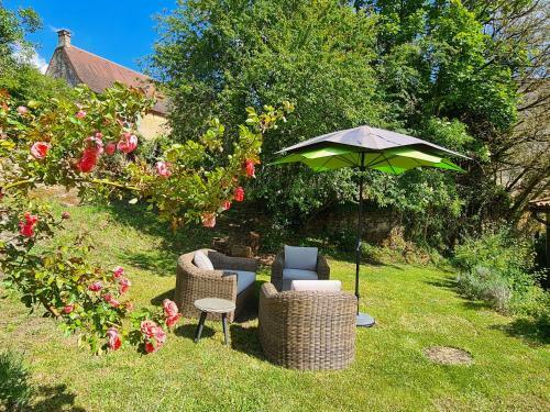 Hostal Ferme De Tayac - Charme Avec Pool