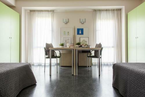 Hostal Residencia Damia Bonet