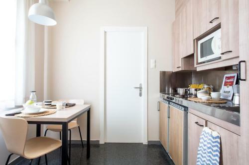 Hostal Residencia Damia Bonet