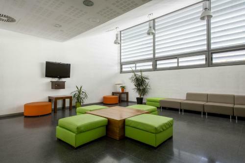Hostal Residencia Damia Bonet