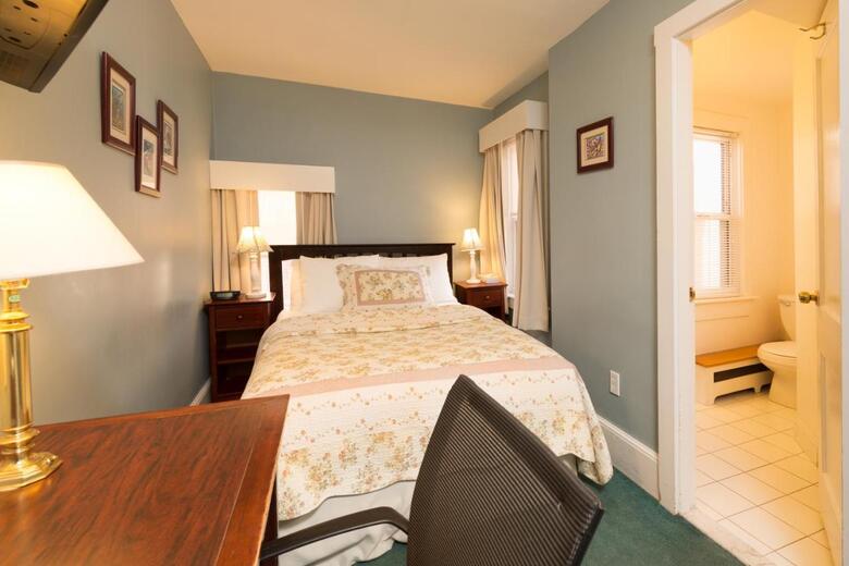 Bed & Breakfast Irving House At Harvard