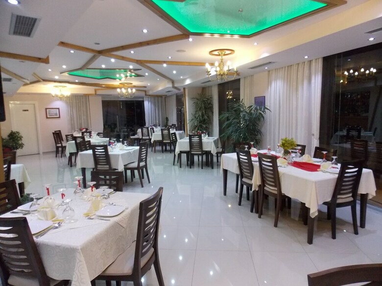 Hotel Strora