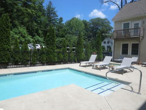 Hotel Admiral's Inn Resort