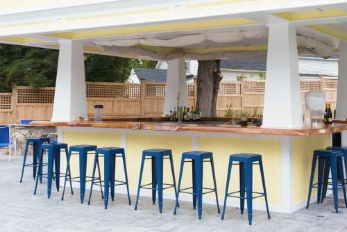 Hotel Admiral's Inn Resort