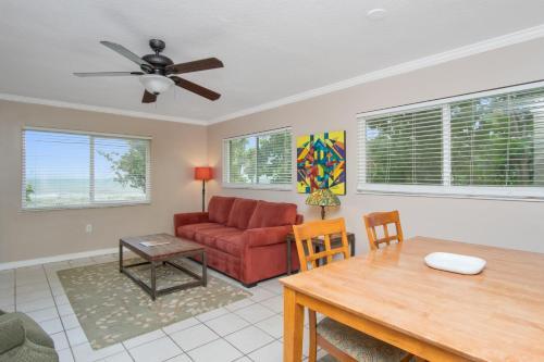 Beach Place Guesthouses