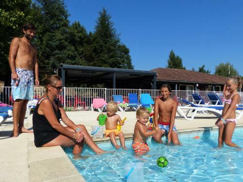 Camping Les Portes Du Beaujolais