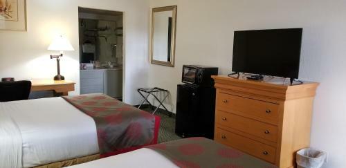 Hotel Ramada Inn And Conference Center