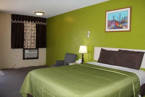 Lodge Usa Motel