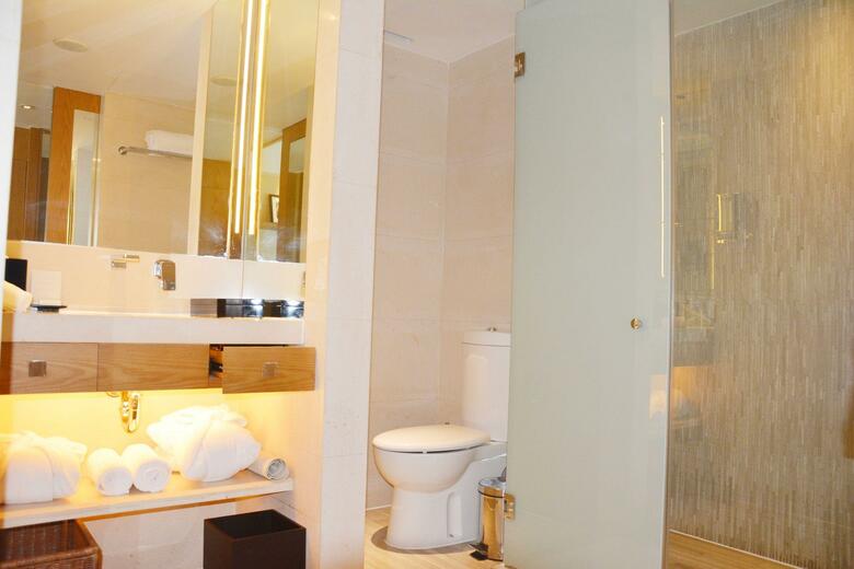 New World Shanghai Hotel