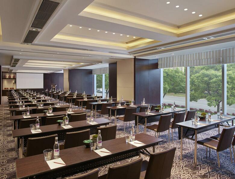 New World Shanghai Hotel